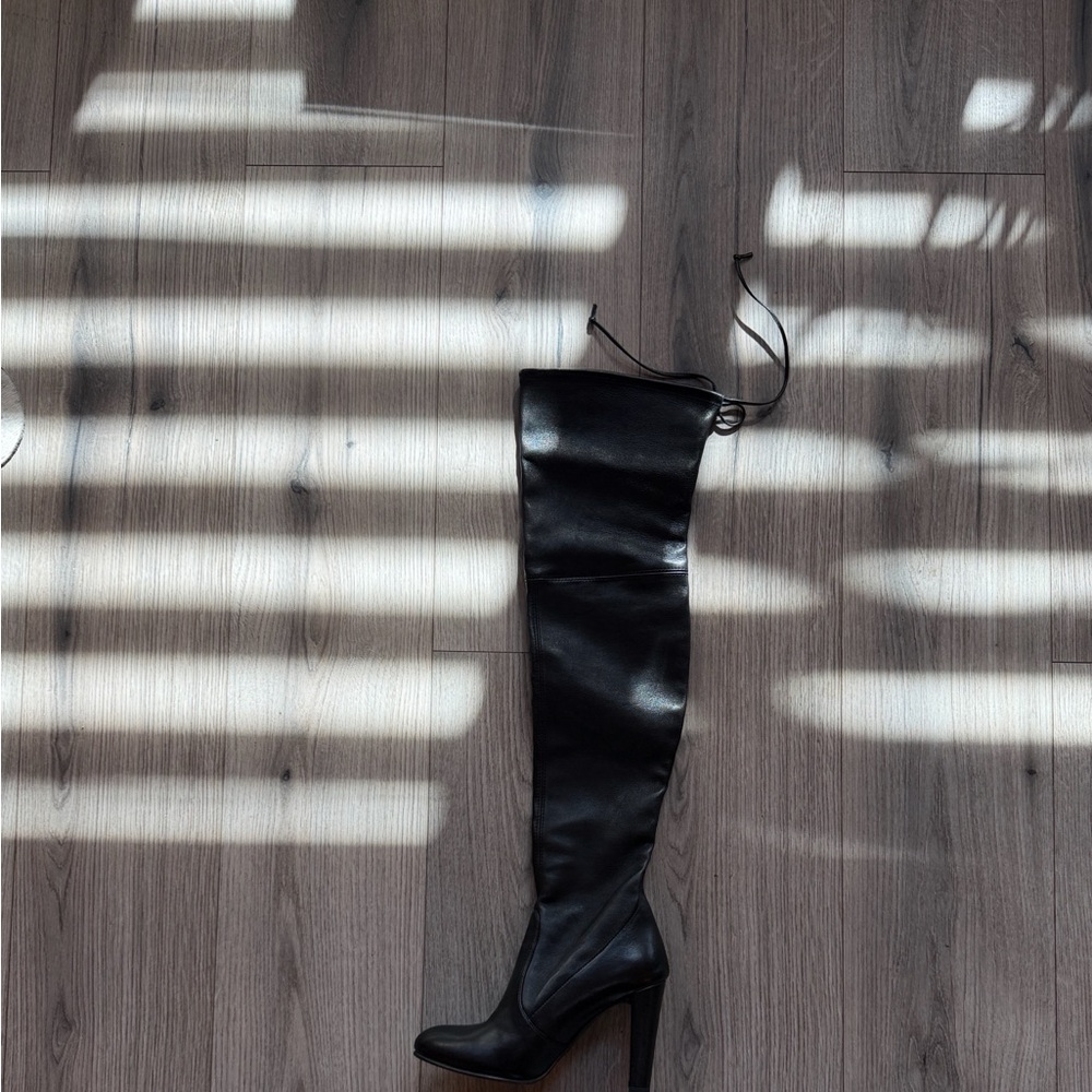 Stuart Weitzman otk leather Soho boot.